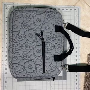 Thirty-One brand Messenger Bag / Laptop Bag